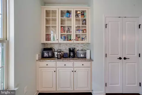 Entry Way - 6214 Posey St, Frederick, MD 21703 photo 9 of 10