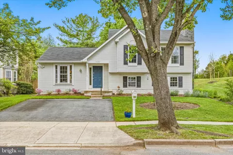 1420 Hunting Horn Ln, Frederick, MD 21703