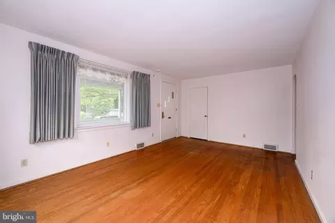 Living - 2 A Norva Ave, Frederick, MD 21701 photo 1 of 2