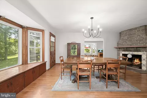 Dining - 9915 Masser Rd, Frederick, MD 21702 photo 3 of 4