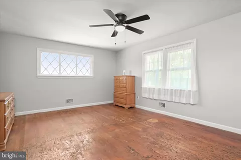 Bedroom - 9915 Masser Rd, Frederick, MD 21702 photo 3 of 9