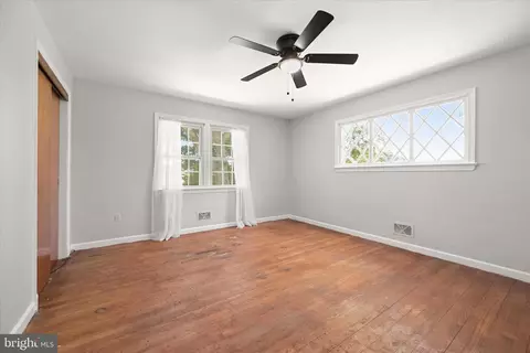 Bedroom - 9915 Masser Rd, Frederick, MD 21702 photo 6 of 9