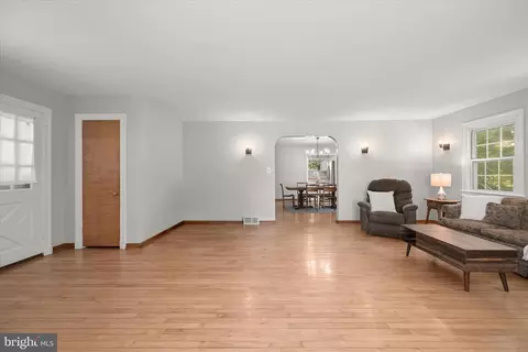 Living - 9915 Masser Rd, Frederick, MD 21702 photo 5 of 5