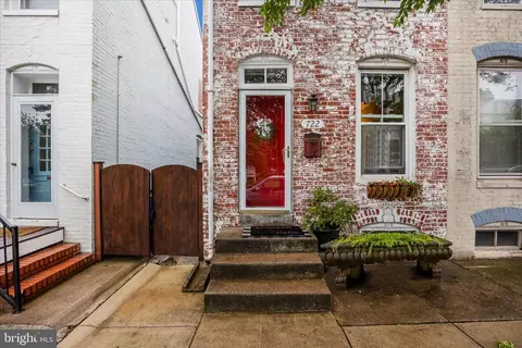722 N Market St N, Frederick, MD 21701