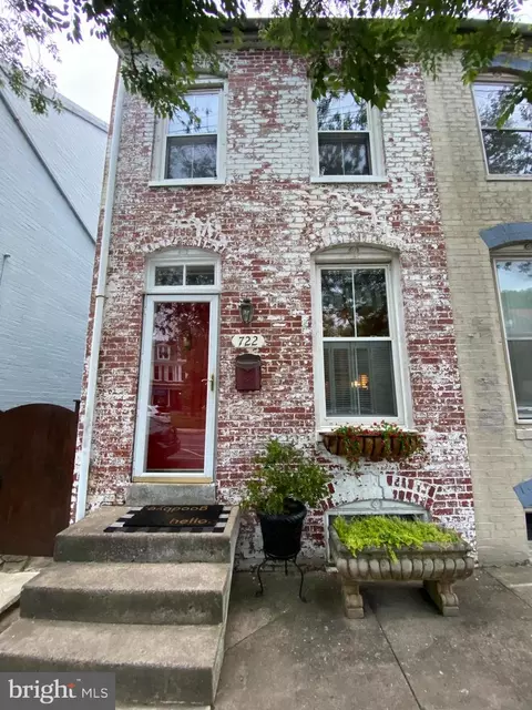 722 N Market St N, Frederick, MD 21701