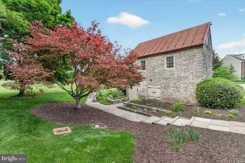 Exterior - 1740 Derrs Sq E, Frederick, MD 21701 photo 10 of 27