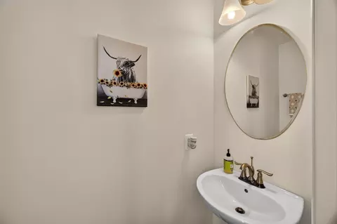 Bath - 6357 Walcott Ln, Frederick, MD 21703 photo 1 of 5