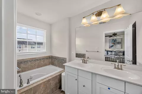 Bath - 6357 Walcott Ln, Frederick, MD 21703 photo 1 of 4
