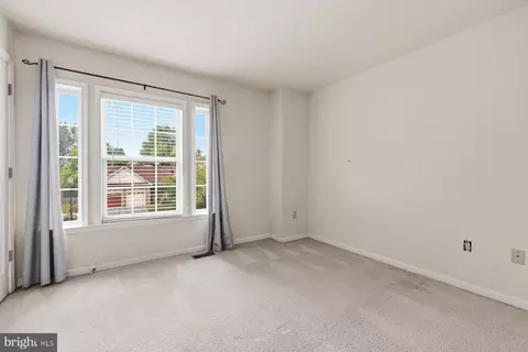 Bedroom - 100 Crossing Pointe Ct, Frederick, MD 21702 photo 5 of 7