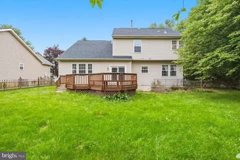 Exterior - 100 Crossing Pointe Ct, Frederick, MD 21702 photo 4 of 9