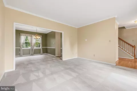 Living - 100 Crossing Pointe Ct, Frederick, MD 21702 photo 2 of 6