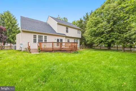 Exterior - 100 Crossing Pointe Ct, Frederick, MD 21702 photo 5 of 9