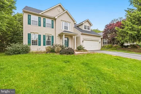 Exterior - 100 Crossing Pointe Ct, Frederick, MD 21702 photo 2 of 9