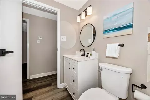 Bath - 308 Heather Ridge Dr, Frederick, MD 21702 photo 4 of 4
