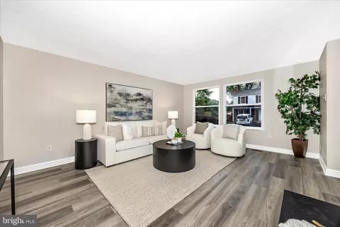 Living - 308 Heather Ridge Dr, Frederick, MD 21702 photo 4 of 5
