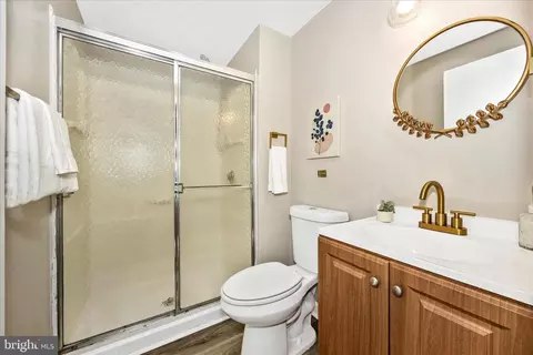 Bath - 308 Heather Ridge Dr, Frederick, MD 21702 photo 1 of 4