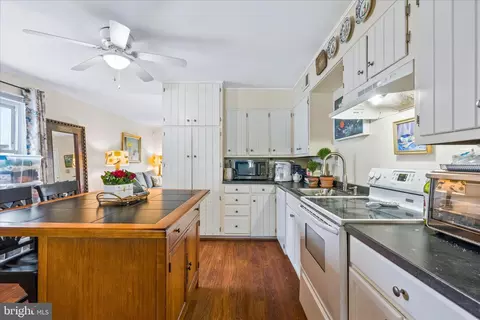 Kitchen - 466 Carrollton Dr, Frederick, MD 21701 photo 4 of 4