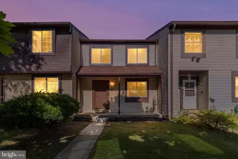 8796 Discovery Blvd, Walkersville, MD 21793