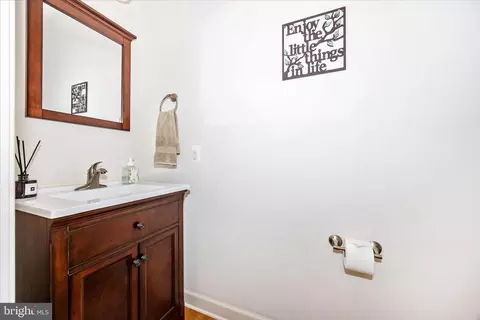 Bath - 7145 Linganore Rd, Frederick, MD 21701 photo 1 of 5
