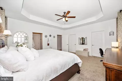 Bedroom - 7145 Linganore Rd, Frederick, MD 21701 photo 4 of 6