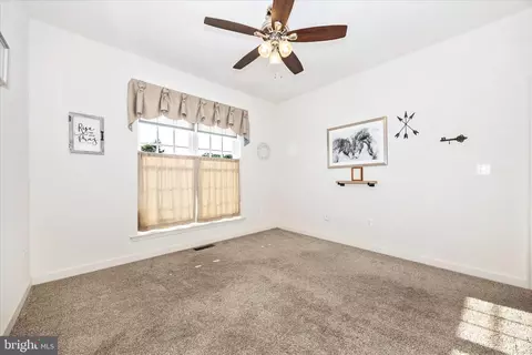 Bedroom - 7145 Linganore Rd, Frederick, MD 21701 photo 6 of 6