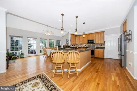 Kitchen - 1805 Rainbow Falls Ct, Frederick, MD 21702 photo 2 of 4
