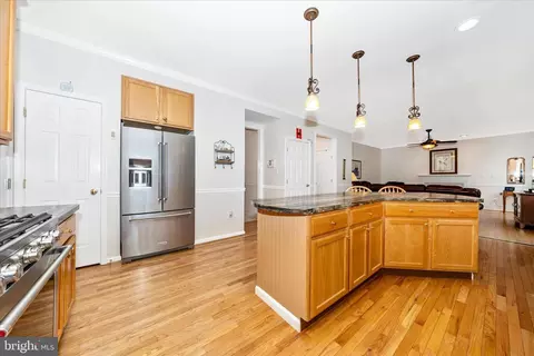Kitchen - 1805 Rainbow Falls Ct, Frederick, MD 21702 photo 3 of 4
