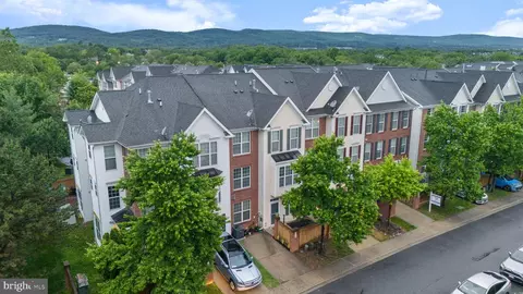 114 Featherstone Pl, Frederick, MD 21702