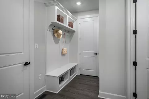 Entry Way - 9360 Bitterroot Ter, Frederick, MD 21701 photo 4 of 8