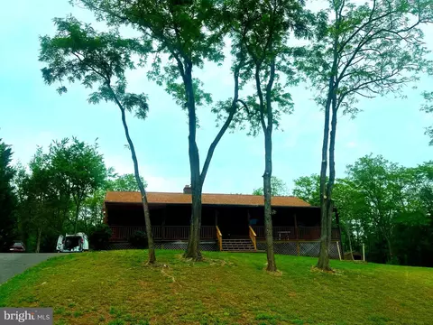 4720 Rocky Mills Dr, Frederick, MD 21703