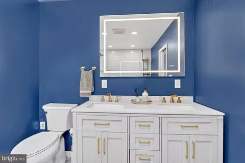 Bath - 8409 Walter Martz Rd, Frederick, MD 21702 photo 4 of 8