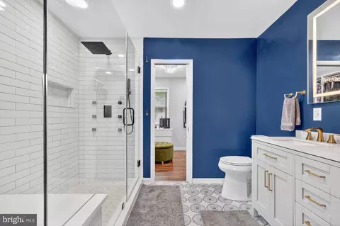 Bath - 8409 Walter Martz Rd, Frederick, MD 21702 photo 3 of 8