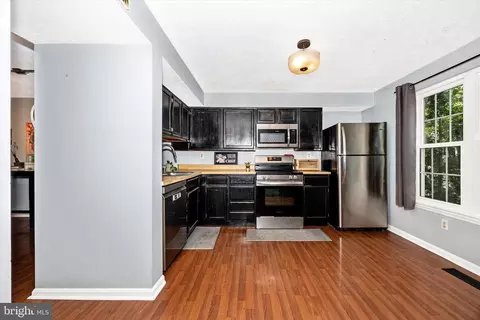 Kitchen - 1458 Mobley Ct, Frederick, MD 21701 photo 3 of 4
