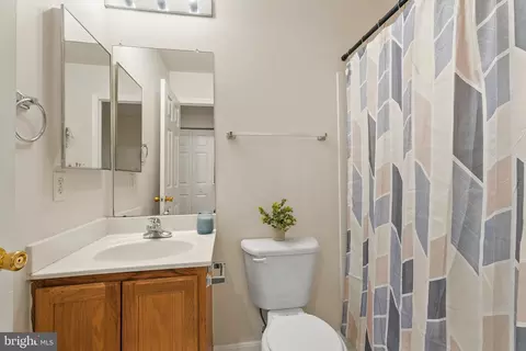 Bath - 1709 Woodruff Way, Frederick, MD 21701 photo 2 of 3