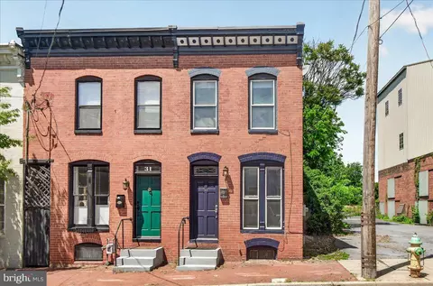33 E South St, Frederick, MD 21701