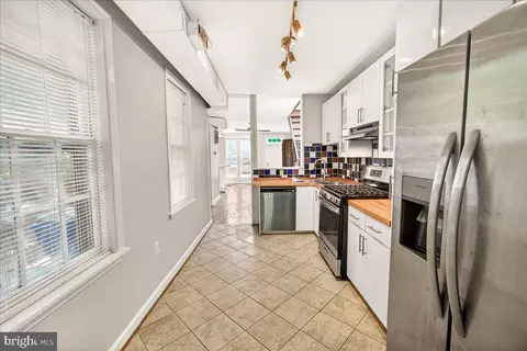 Entry Way - 33 E South St, Frederick, MD 21701 photo 1 of 3