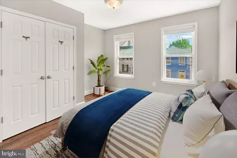 Bedroom - 33 E South St, Frederick, MD 21701 photo 2 of 3
