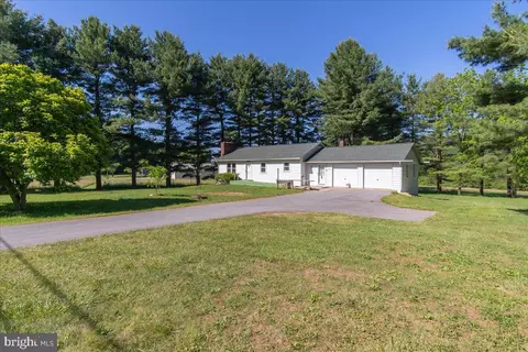13806 Wolfsville Rd, Smithsburg, MD 21783