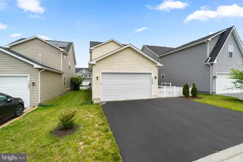 Exterior - 11033 Hazelnut Ln, Monrovia, MD 21770 photo 6 of 6