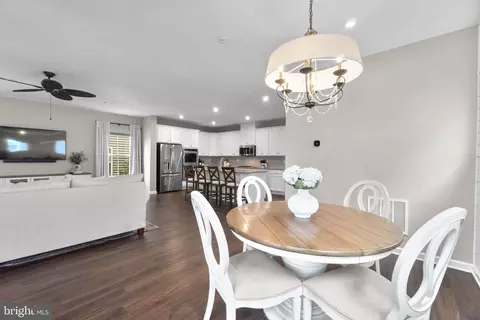 Dining - 11033 Hazelnut Ln, Monrovia, MD 21770 photo 5 of 6