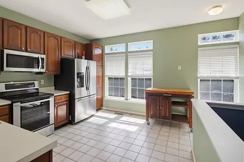 Kitchen - 570 Eisenhower Dr, Frederick, MD 21703 photo 2 of 3