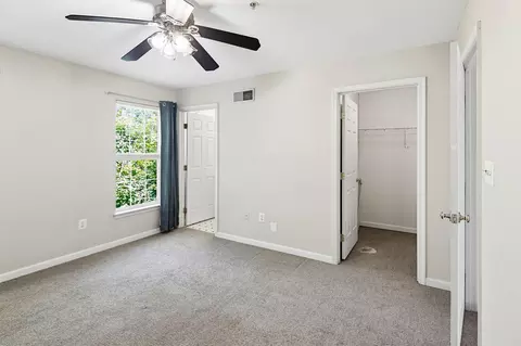 Bedroom - 570 Eisenhower Dr, Frederick, MD 21703 photo 2 of 7