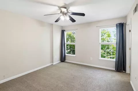 Bedroom - 570 Eisenhower Dr, Frederick, MD 21703 photo 1 of 7