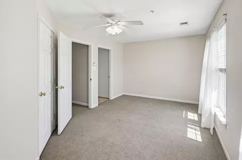 Bedroom - 570 Eisenhower Dr, Frederick, MD 21703 photo 4 of 7