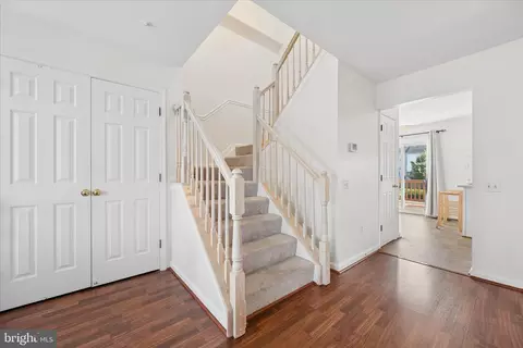 Entry Way - 7115 Collinsworth Pl, Frederick, MD 21703 photo 4 of 7