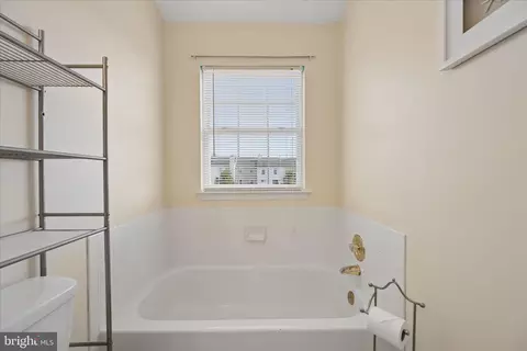 Bath - 7115 Collinsworth Pl, Frederick, MD 21703 photo 3 of 5