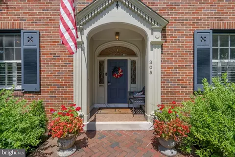 Exterior - 305 College Pl, Frederick, MD 21701 photo 5 of 12