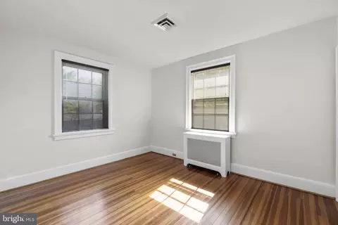 Bedroom - 305 College Pl, Frederick, MD 21701 photo 6 of 6
