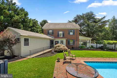 Exterior - 305 College Pl, Frederick, MD 21701 photo 8 of 12