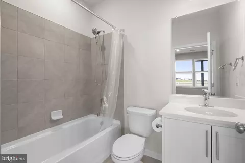 Bath - 861 Amity St, Frederick, MD 21701 photo 2 of 2